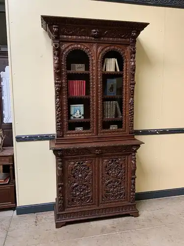 Antike Neorenaissance Vitrine, Bücherschrank  -  Lieferung möglich!