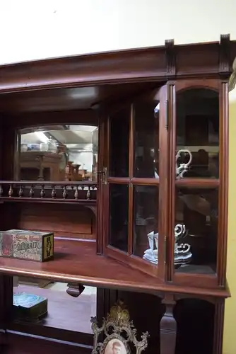 Antikes Jugendstil Nußbaum Buffet, Art Nouveau, Traumhaft - Lieferung möglich!