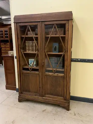 Antik Vitrine, Bücherschrank, Jugendstil - traumhaft- Lieferung möglich.