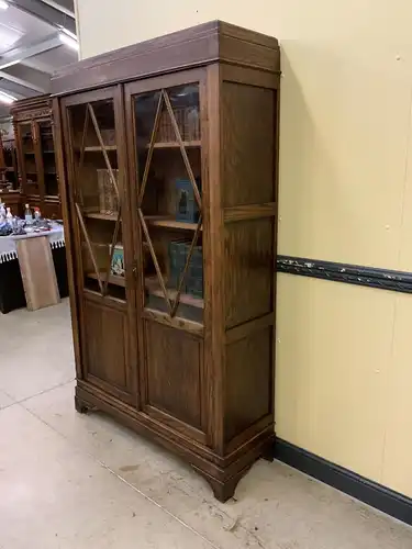 Antik Vitrine, Bücherschrank, Jugendstil - traumhaft- Lieferung möglich.