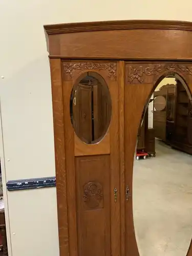 Antiker Jugendstil Kleiderschrank - Traumhaft schön - Lieferung möglich!