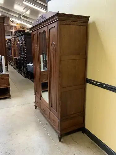 Antiker Jugendstil Kleiderschrank - Traumhaft schön - Lieferung möglich!