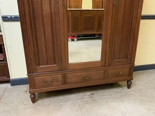 Antiker Jugendstil Kleiderschrank - Traumhaft schön - Lieferung möglich!