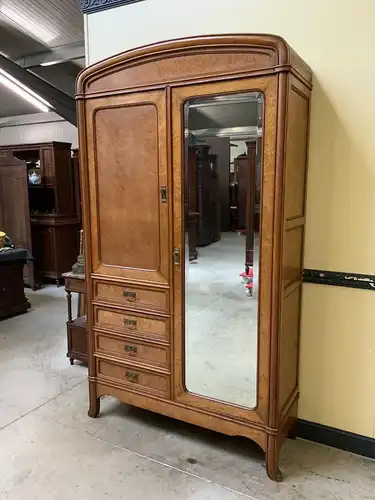 Antiker Jugendstil Geschirrschrank, Wäscheschrank, - Lieferung möglich!