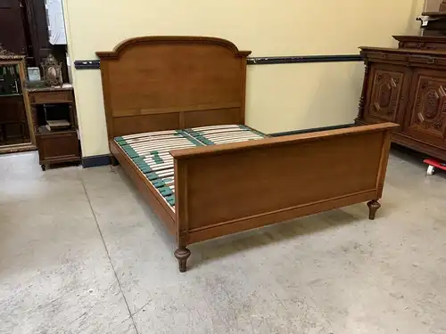 Antikes Jugendstil Bett mit höhenverstellbare Lattenroste - Lieferung möglich!