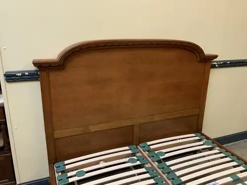 Antikes Jugendstil Bett mit höhenverstellbare Lattenroste - Lieferung möglich!