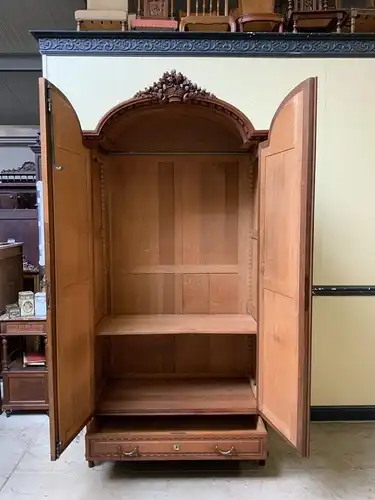 Antiker imposanter Jugendstil Kleiderschrank mit Wäschefach - Lieferung möglich!