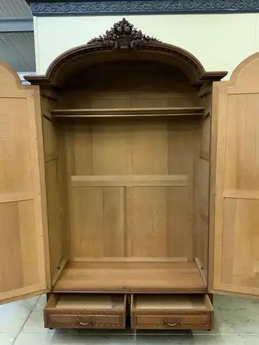 Antiker imposanter Jugendstil Kleiderschrank mit Wäschefach - Lieferung möglich!