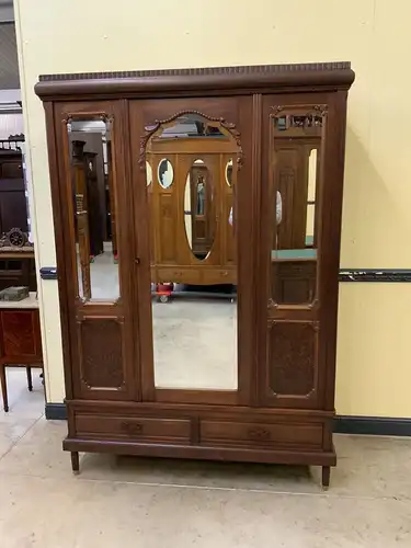 Antiker Art Deco Kleiderschrank - Traumhaft schön  - Lieferung möglich!