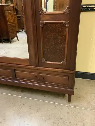 Antiker Art Deco Kleiderschrank - Traumhaft schön  - Lieferung möglich!