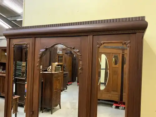 Antiker Art Deco Kleiderschrank - Traumhaft schön  - Lieferung möglich!