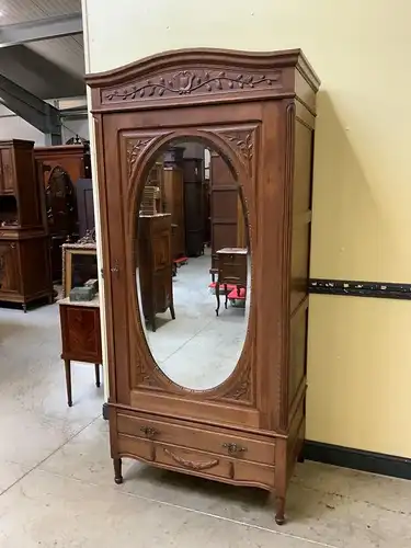 Antiker Jugendstil Kleiderschrank - Traumhaft schön - Lieferung möglich!