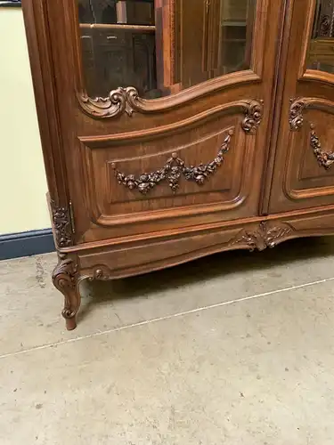 Antiker imposanter Jugendstil Kleiderschrank mit Wäschefach - Lieferung möglich!