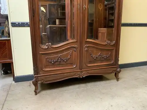 Antiker imposanter Jugendstil Kleiderschrank mit Wäschefach - Lieferung möglich!