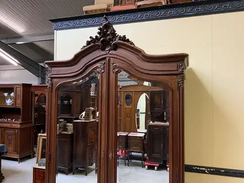 Antiker imposanter Jugendstil Kleiderschrank mit Wäschefach - Lieferung möglich!