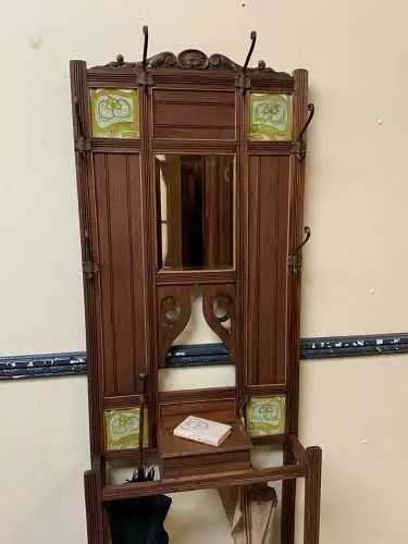 Antike Jugendstil Garderobe mit Jugendstil Fliesen - Lieferung möglich!