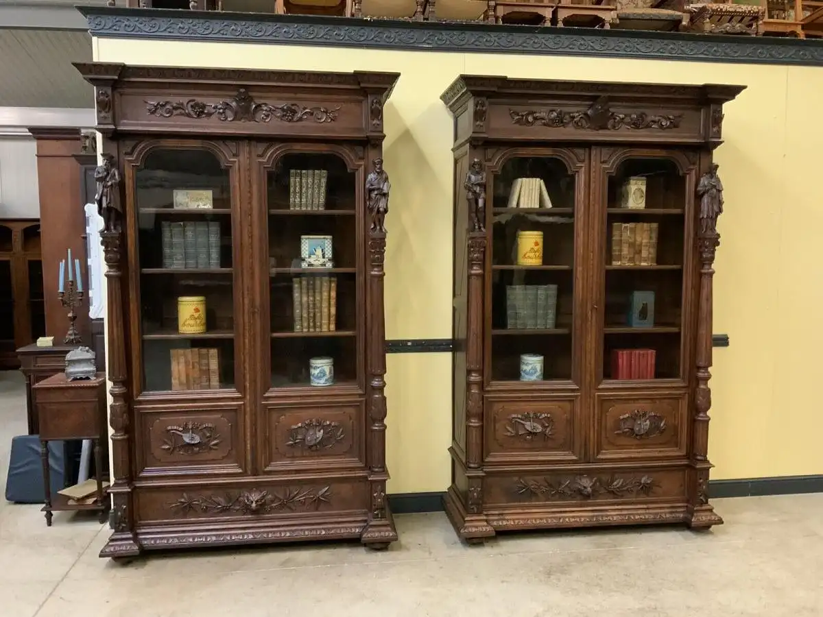2 antike imposante  Neorenaissance Bücherschränke, Vitrinen - Lieferung möglich!