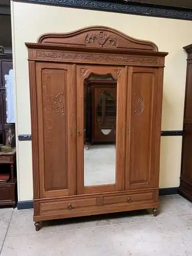 Antiker Jugendstil Kleiderschrank - Traumhaft  - Lieferung möglich!