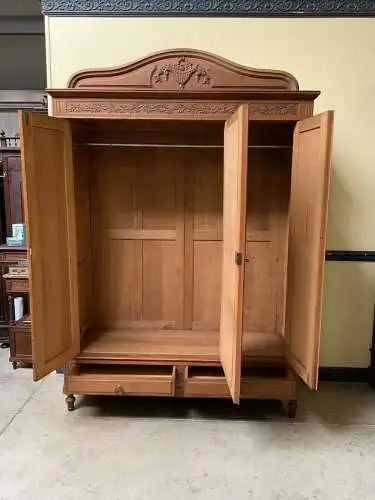 Antiker Jugendstil Kleiderschrank - Traumhaft  - Lieferung möglich!