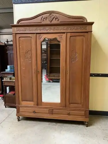 Antiker Jugendstil Kleiderschrank - Traumhaft  - Lieferung möglich!