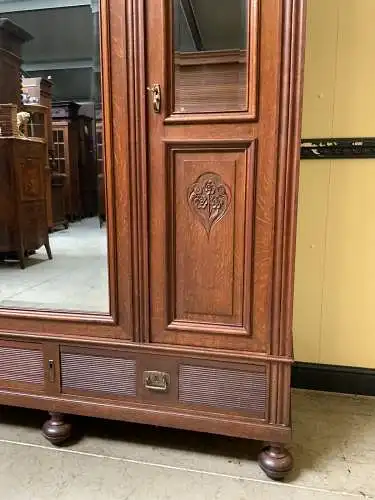 Antiker Jugendstil Kleiderschrank - Traumhaft -  Lieferung möglich!