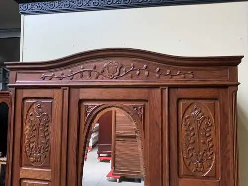 Antiker Jugendstil Kleiderschrank - Traumhaft -  Lieferung möglich!