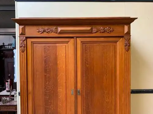 Antiker Jugendstil Kleiderschrank, Traumhaft - Lieferung möglich!