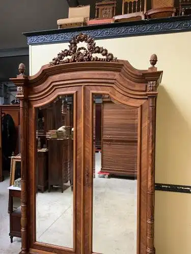 Antiker imposanter Jugendstil Kleiderschrank mit Wäschefach - Lieferung möglich!