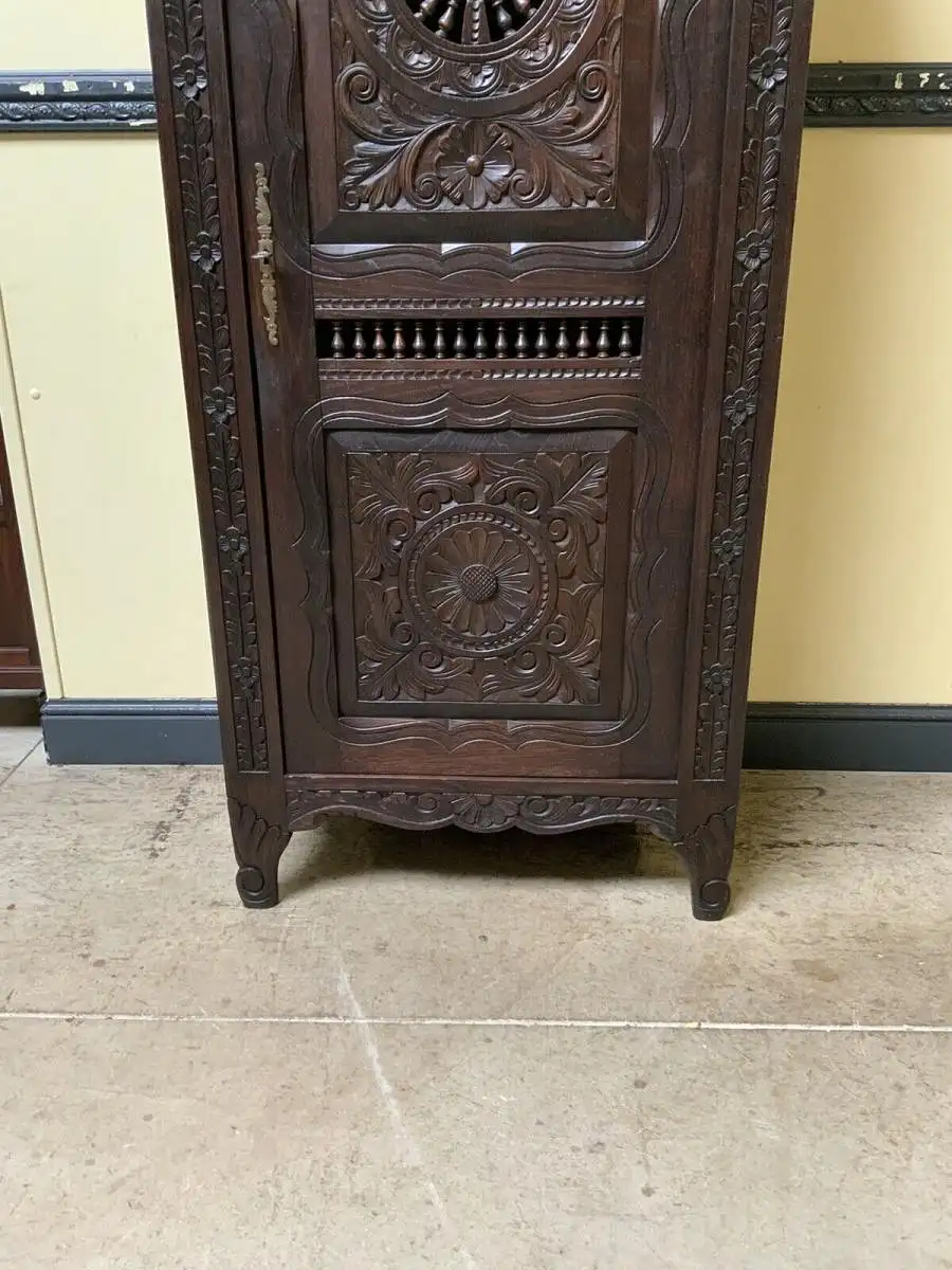 Antiker bretonischer Geschirrschrank, Vertiko, Traumhaft - Lieferung möglich! 9