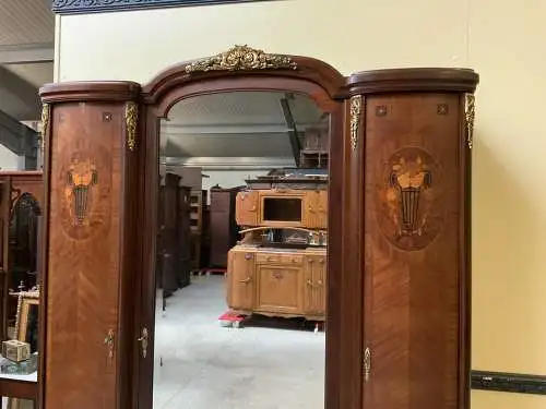 Antiker Jugendstil Geschirrschrank, Wäscheschrank  traumhaft- Lieferung möglich!