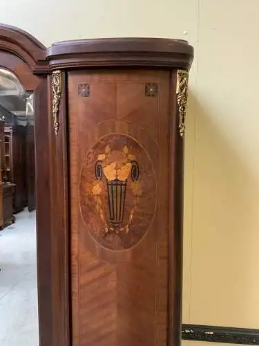 Antiker Jugendstil Geschirrschrank, Wäscheschrank  traumhaft- Lieferung möglich!