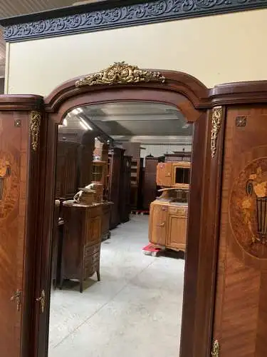 Antiker Jugendstil Geschirrschrank, Wäscheschrank  traumhaft- Lieferung möglich!