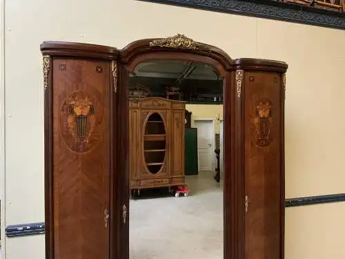 Antiker Jugendstil Geschirrschrank, Wäscheschrank  traumhaft- Lieferung möglich!