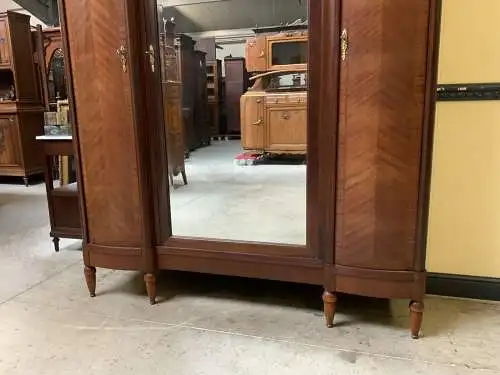 Antiker Jugendstil Geschirrschrank, Wäscheschrank  traumhaft- Lieferung möglich!