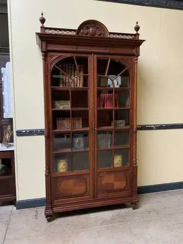 Antiker Jugendsti  Nußbaum Säulen Bücherschrank, Vitrine - Lieferung möglich!