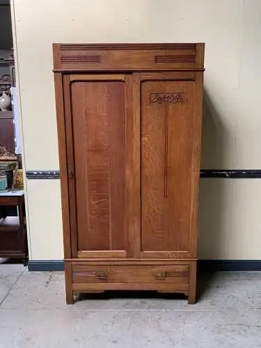 Antiker Jugendstil Kleiderschrank, Traumhaft - Lieferung möglich!