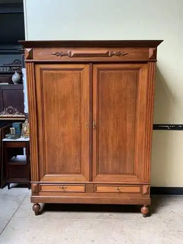 Antiker Jugendstil Kleiderschrank, Traumhaft - Lieferung möglich!