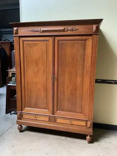 Antiker Jugendstil Kleiderschrank, Traumhaft - Lieferung möglich!