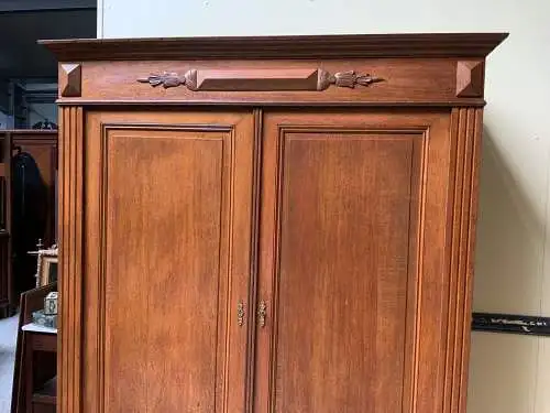 Antiker Jugendstil Kleiderschrank, Traumhaft - Lieferung möglich!