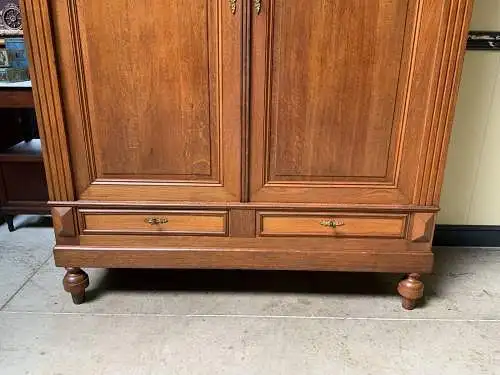 Antiker Jugendstil Kleiderschrank, Traumhaft - Lieferung möglich!