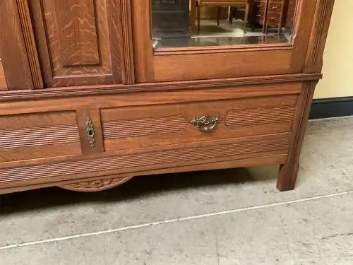 Antiker Jugendstil Kleiderschrank - Traumhaft -  Lieferung möglich!