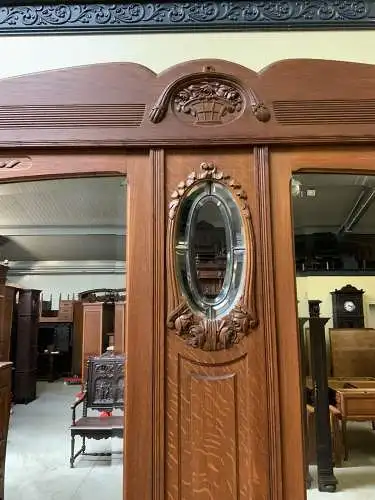 Antiker Jugendstil Kleiderschrank - Traumhaft -  Lieferung möglich!