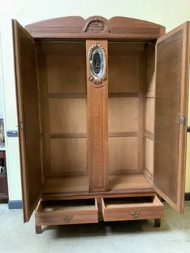 Antiker Jugendstil Kleiderschrank - Traumhaft -  Lieferung möglich!