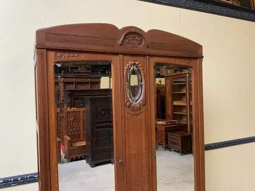 Antiker Jugendstil Kleiderschrank - Traumhaft -  Lieferung möglich!