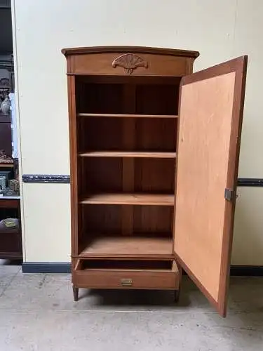 Antiker Jugendstil Wäscheschrank, -   Lieferung möglich!