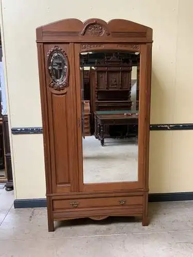 Antiker Jugendstil Wäscheschrank,  traumhaft schön -   Lieferung möglich!