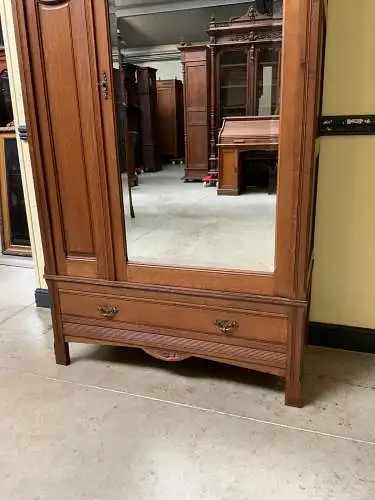 Antiker Jugendstil Wäscheschrank,  traumhaft schön -   Lieferung möglich!
