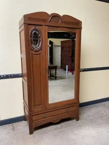 Antiker Jugendstil Wäscheschrank,  traumhaft schön -   Lieferung möglich!