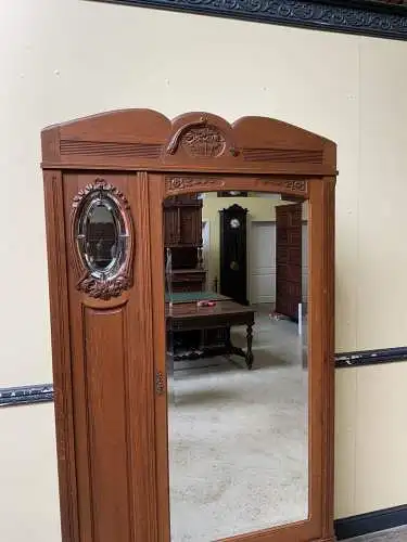 Antiker Jugendstil Wäscheschrank,  traumhaft schön -   Lieferung möglich!