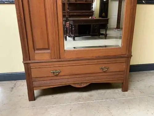Antiker Jugendstil Wäscheschrank,  traumhaft schön -   Lieferung möglich!